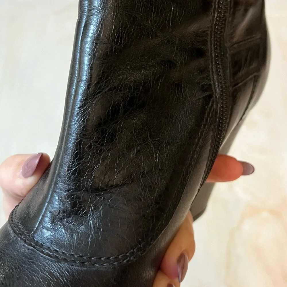 Børn genuine leather heeled moto ankle boots, women’s size 8.5 - Picture 7 of 15